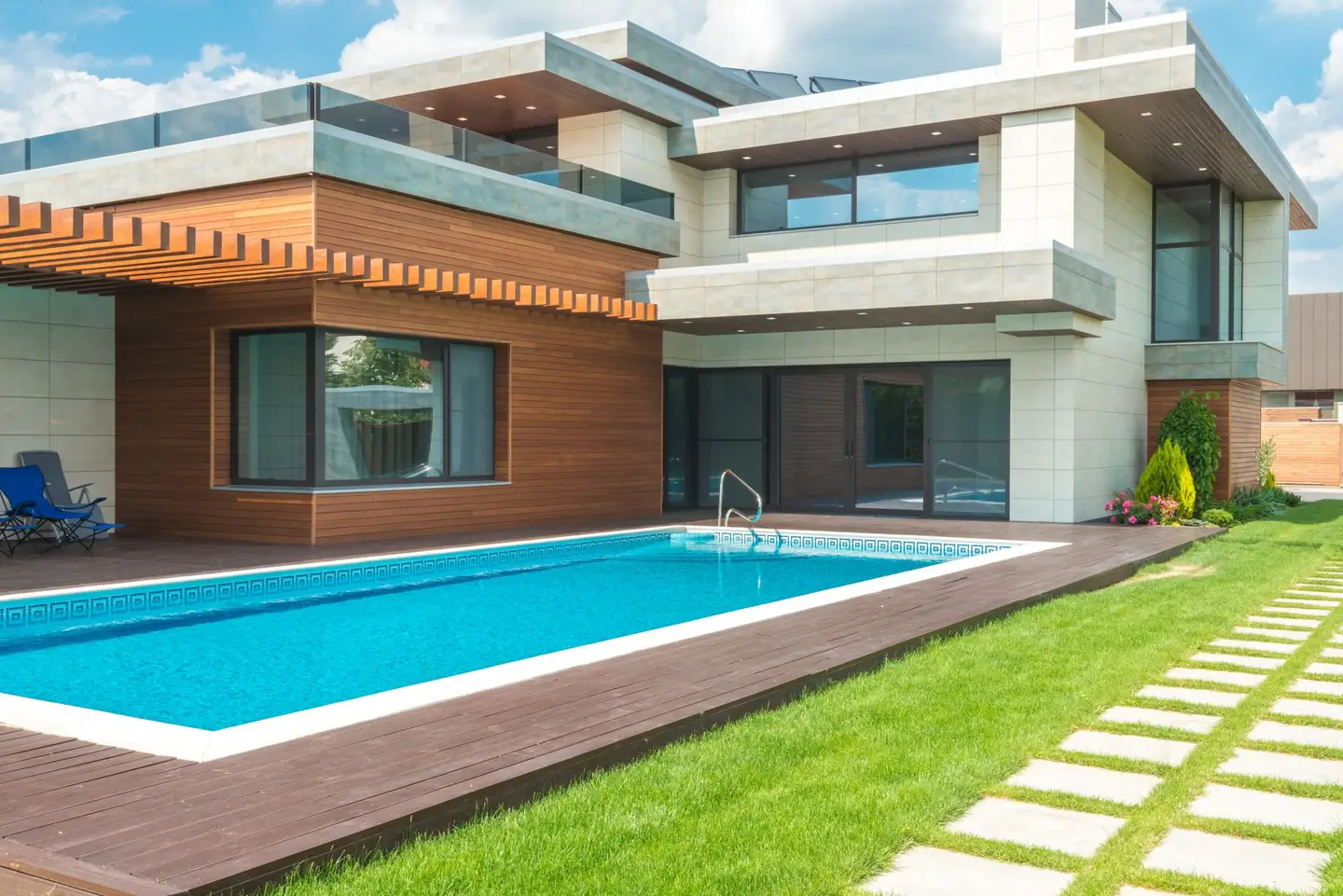 Swimming pool built in Cairncross, NSW